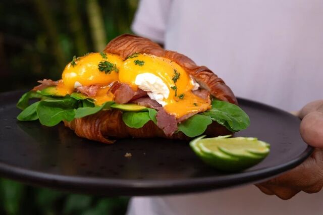 Eggs Benedict